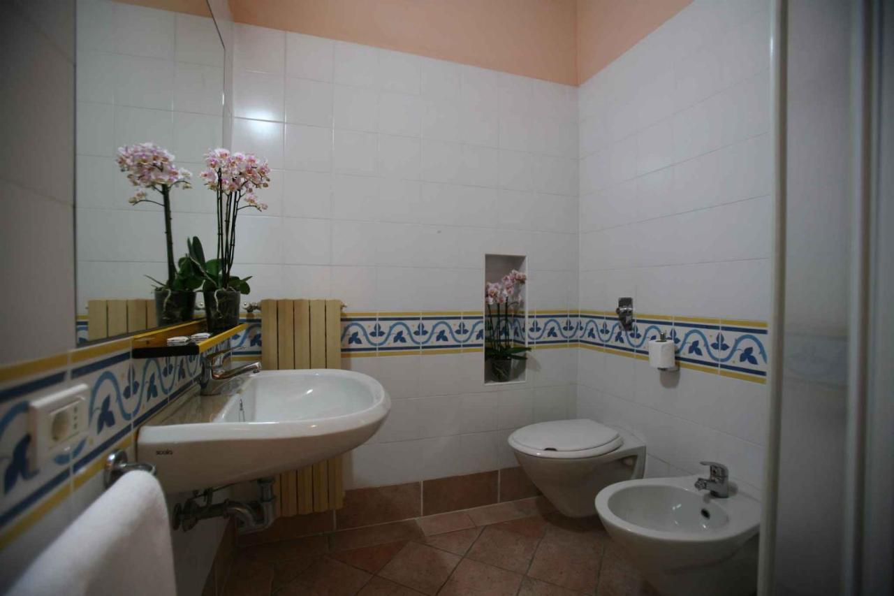 Holiday Homes In Sirmione/Gardasee 22174 Екстериор снимка