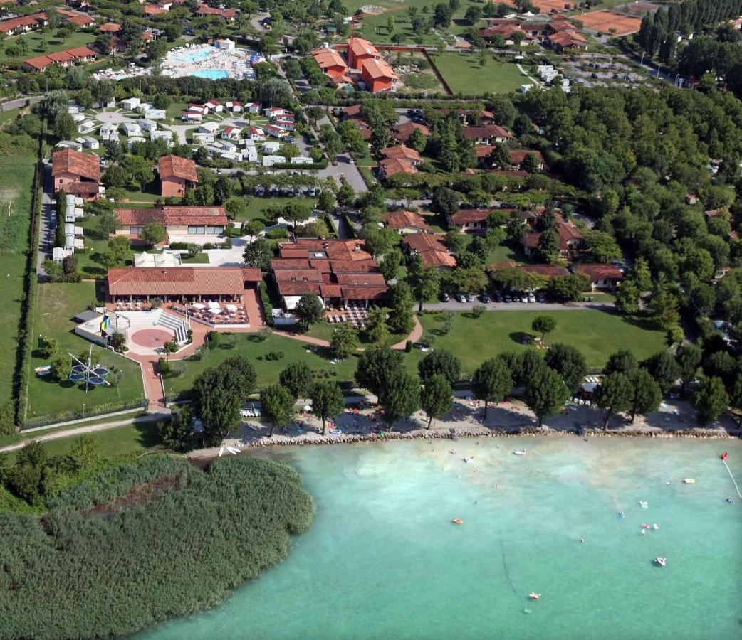 Holiday Homes In Sirmione/Gardasee 22174 Екстериор снимка