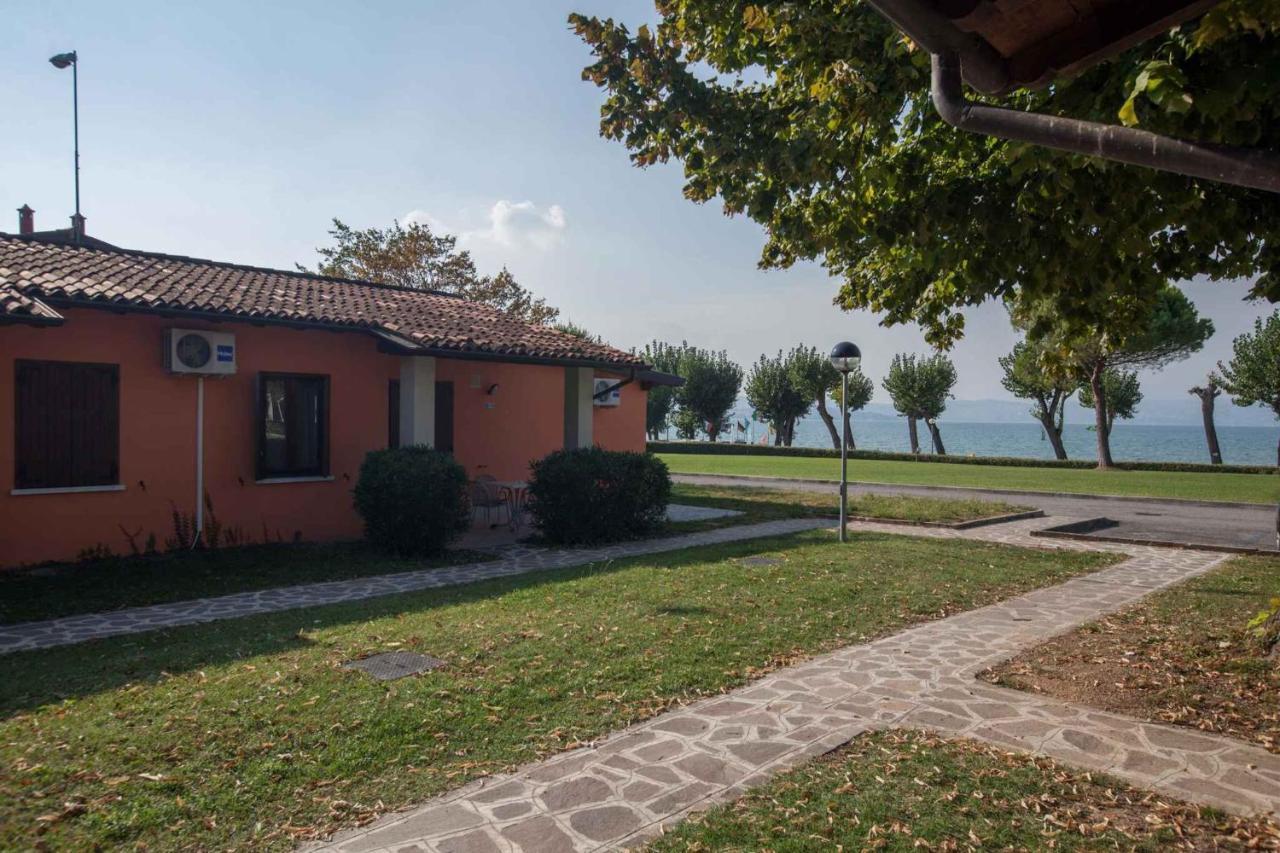 Holiday Homes In Sirmione/Gardasee 22174 Екстериор снимка