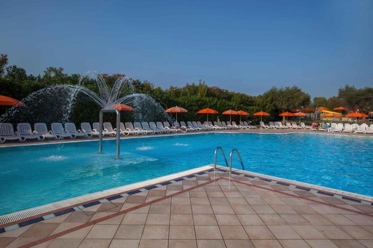 Holiday Homes In Sirmione/Gardasee 22174 Екстериор снимка