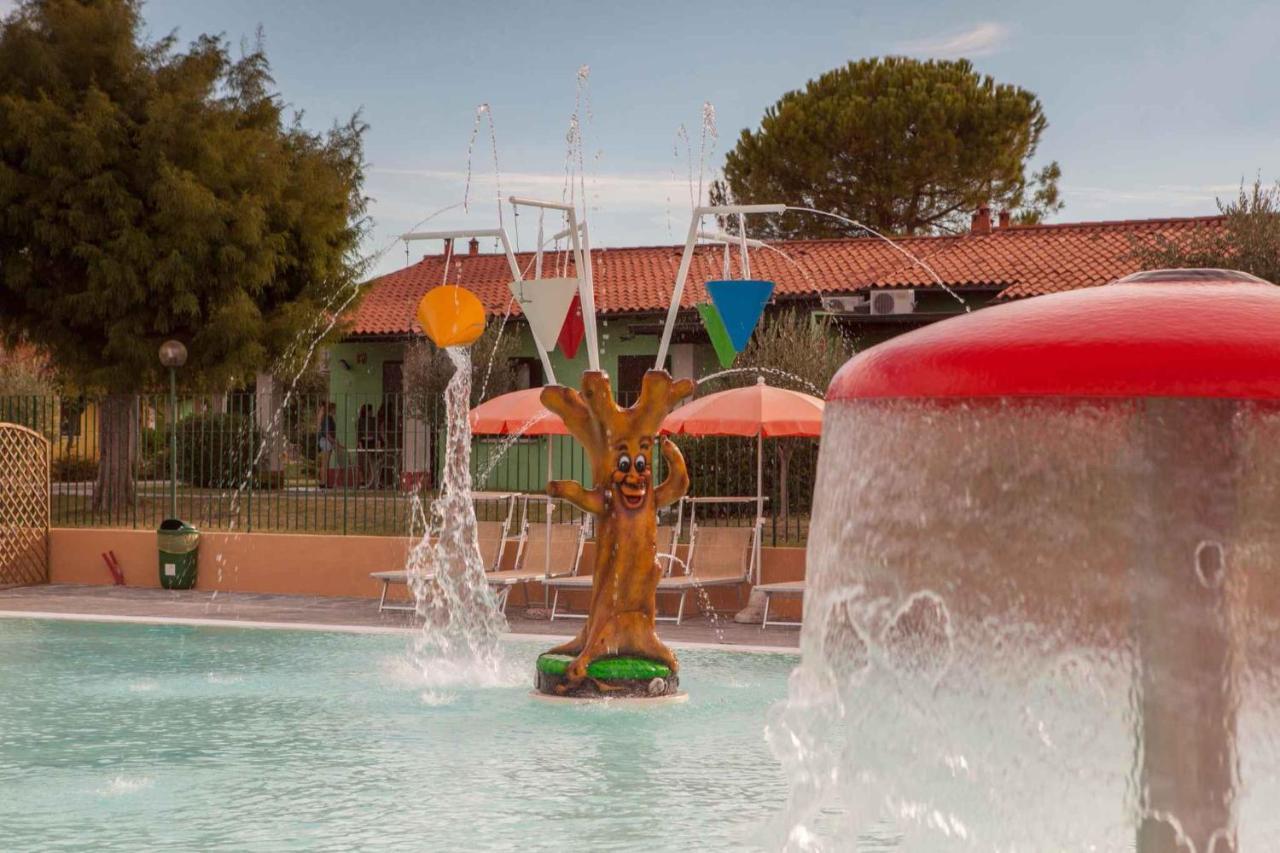 Holiday Homes In Sirmione/Gardasee 22174 Екстериор снимка